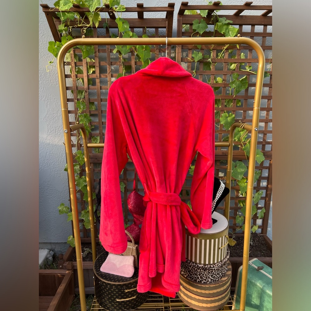 NWOT VS Robe - Picture 3 of 7